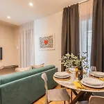 Rezia By Rent Apartman Como