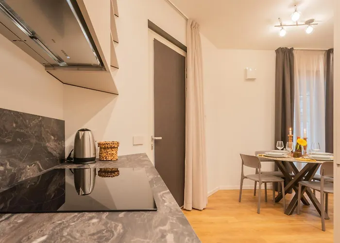 Apartment Rezia With Parking Como