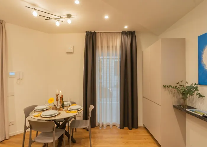 Rezia With Parking Апартаменты Комо