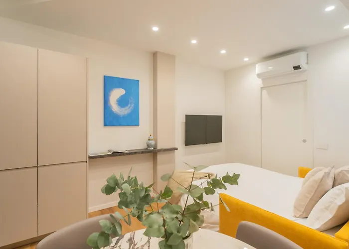 Rezia With Parking Комо