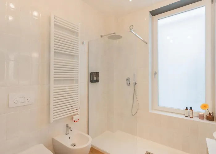 Апартаменты Rezia With Parking *