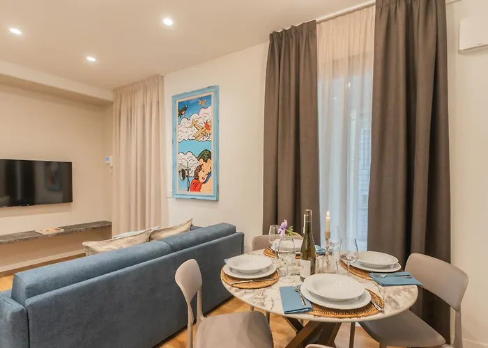 Rezia With Parking Apartment Como