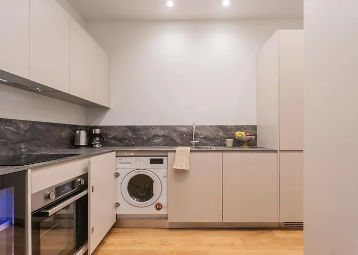 Rezia With Parking Apartment Como