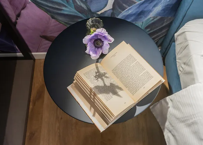 Rezia With Parking Apartment *