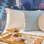Rezia By Rent Apartment