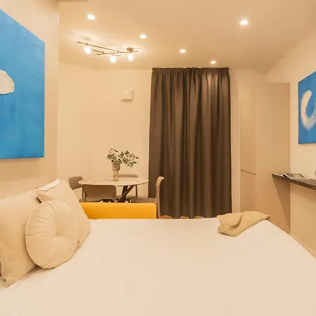 Rezia By Rent 아파트 *