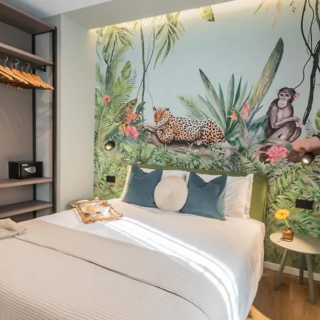 Apartment Rezia By Rentallcomo Como