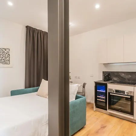 Rezia By Rent 아파트