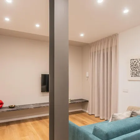 Apartment Rezia By Rentallcomo