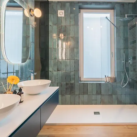 Apartment Rezia By Rentallcomo Como