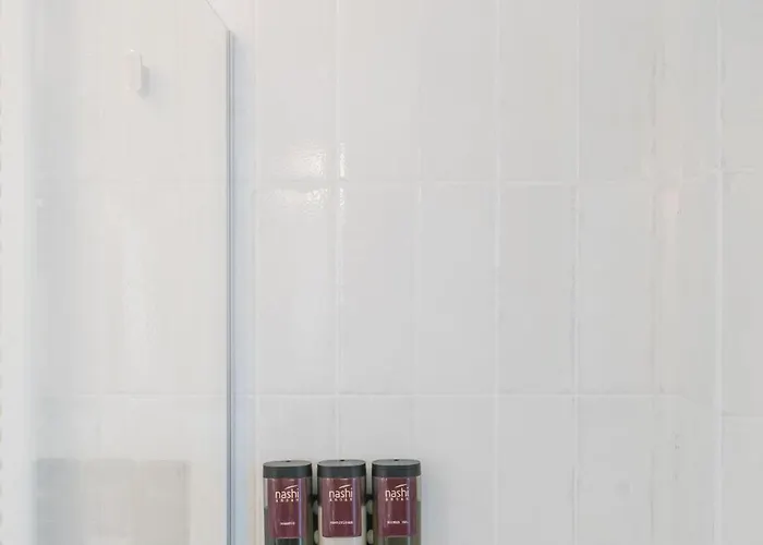 Rezia With Parking Côme