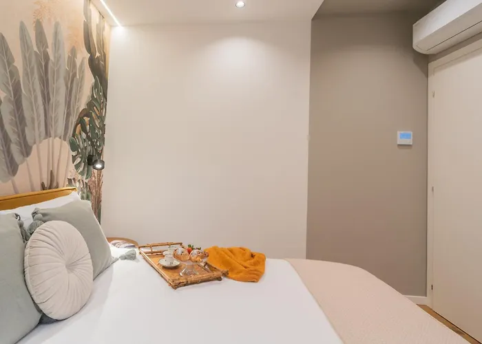 דירה Rezia With Parking קומו